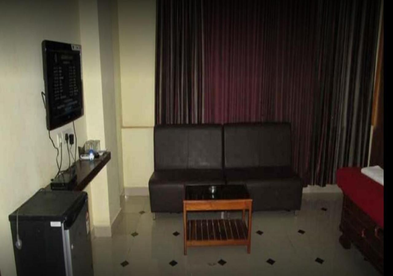Hotel Sap Residency Tiruppur Exterior foto